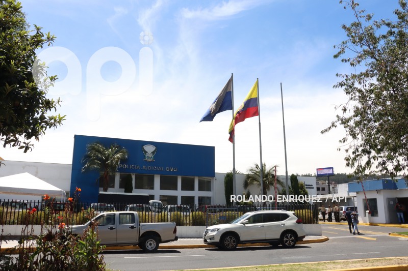 ENTREGA-VEHICULOS-COMPUTADORAS-POLICIA
