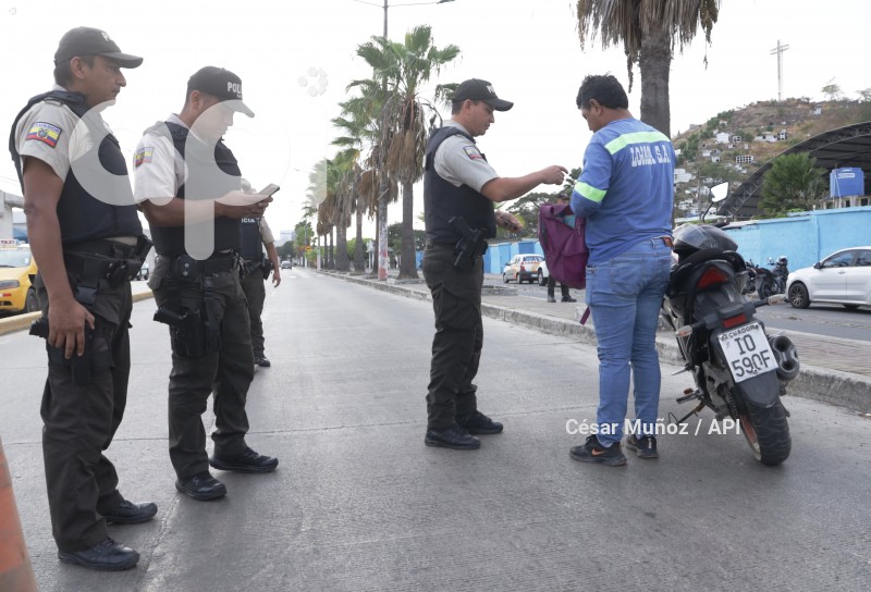 GYE-OPERATIVO POLICIA