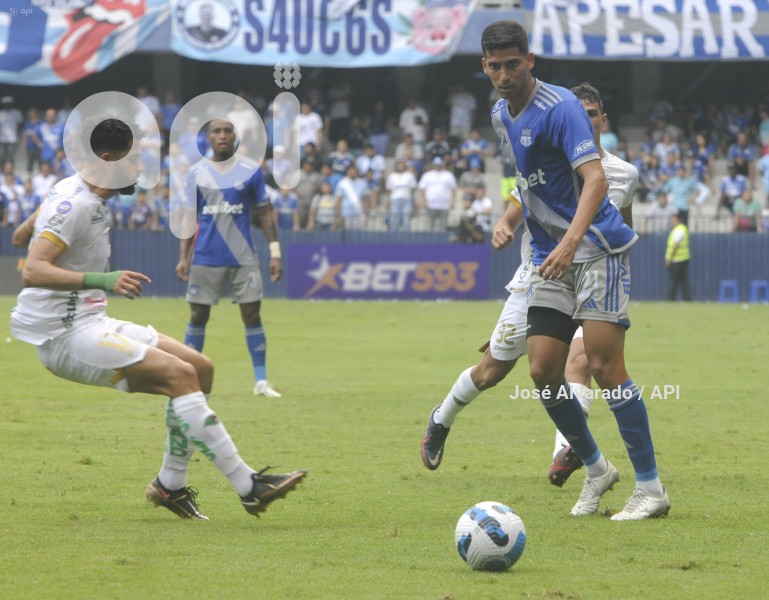 FBL-LIGAPROBET593-EMELEC-MUSHUCRUNA