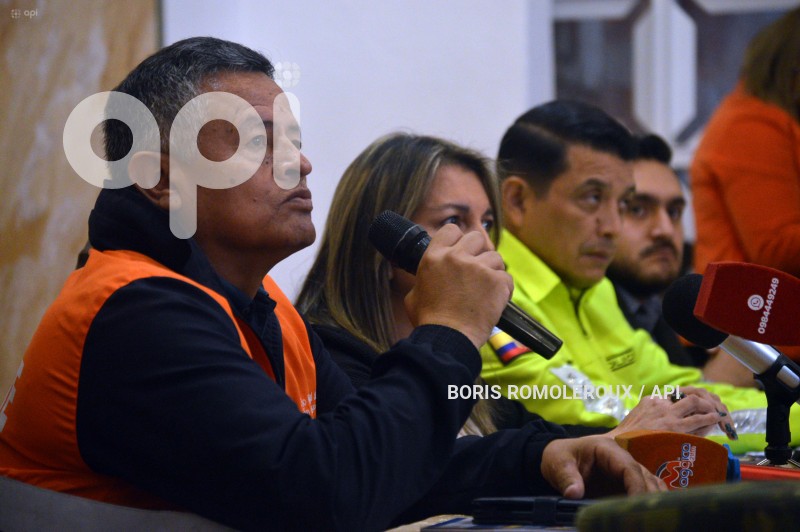 CUENCA-RUEDA DE PRENSA-GOBERNADORA CONSUELO ORELLANA