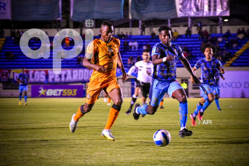 Livertad vs El Nacional