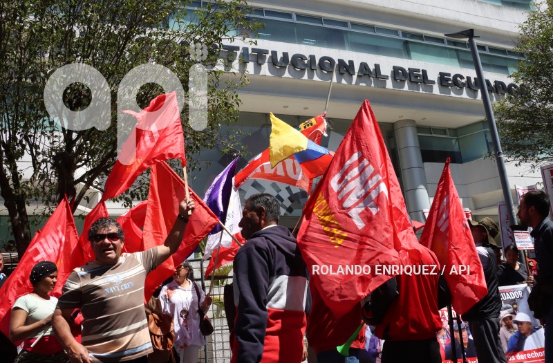 FUT-UNE-CORTE -CONSTITUCIONAL