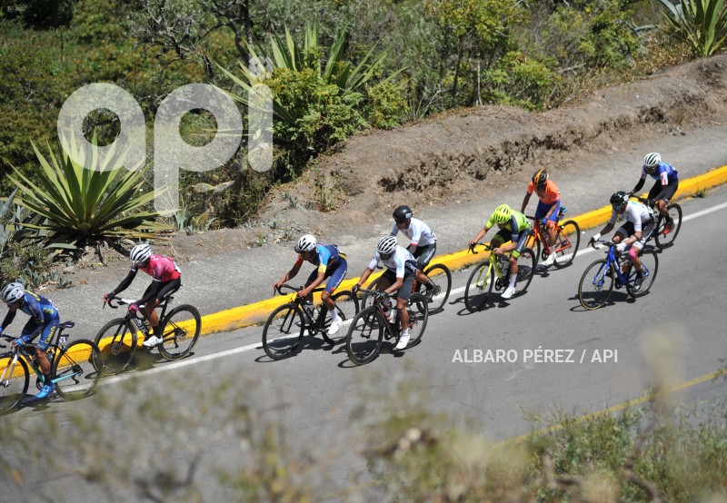 SEGUNDA-ETAPA-VUELTA-CICLISTICA-ECUADOR