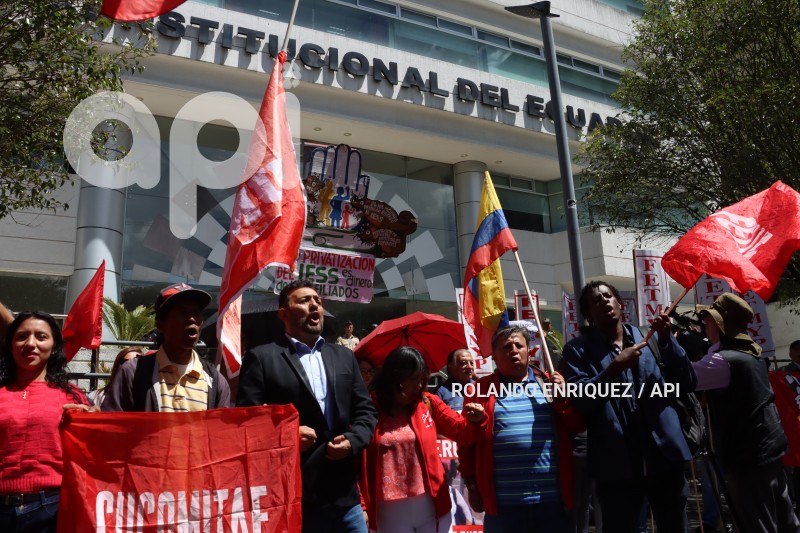 FUT-UNE-CORTE -CONSTITUCIONAL