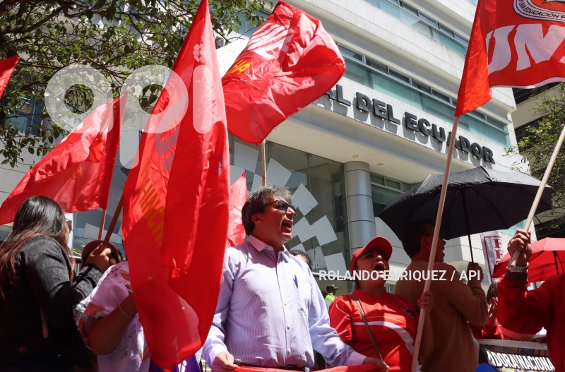 FUT-UNE-CORTE -CONSTITUCIONAL