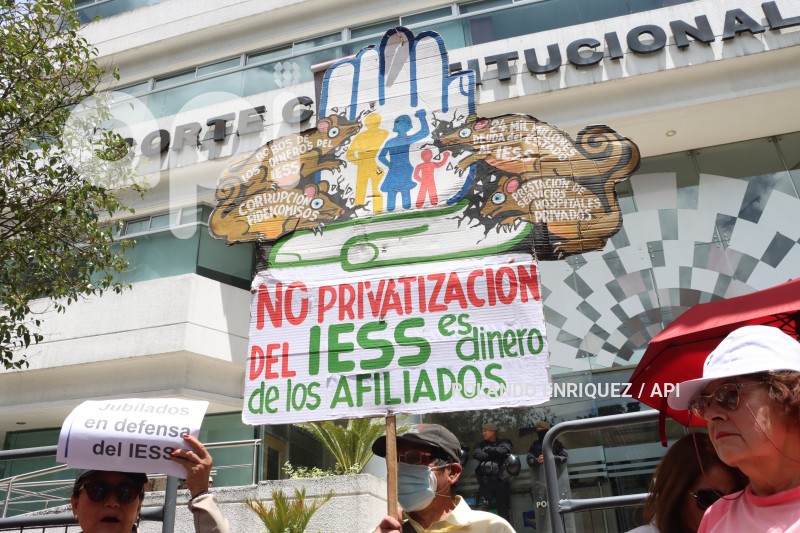 FUT-UNE-CORTE -CONSTITUCIONAL