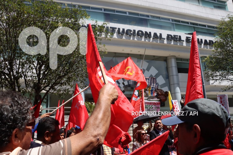 FUT-UNE-CORTE -CONSTITUCIONAL