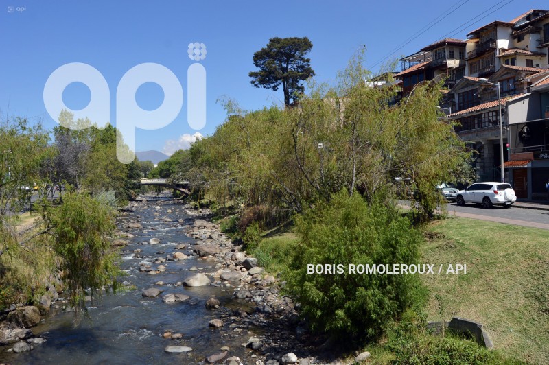 CUENCA-RIO TOMEBAMBA-BAJO CAUDAL