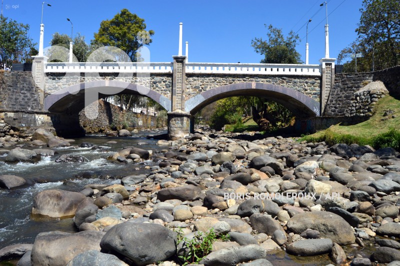 CUENCA-RIO TOMEBAMBA-BAJO CAUDAL
