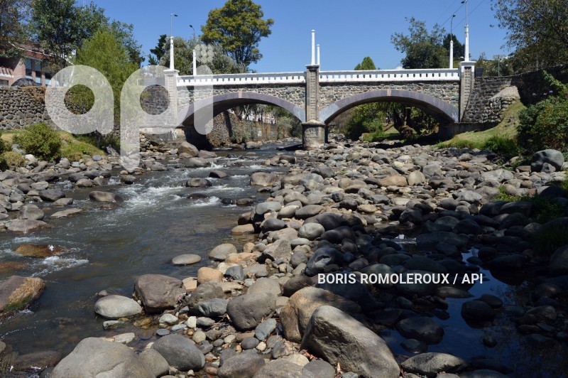 CUENCA-RIO TOMEBAMBA-BAJO CAUDAL