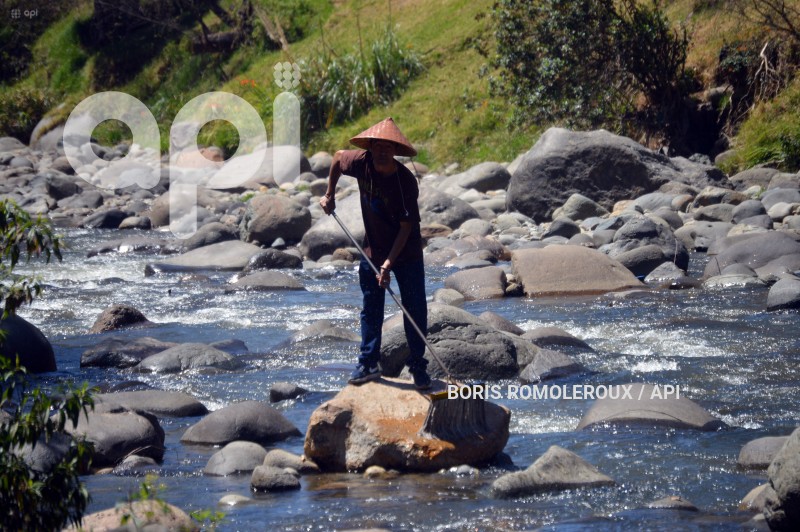 CUENCA-RIO TOMEBAMBA-BAJO CAUDAL