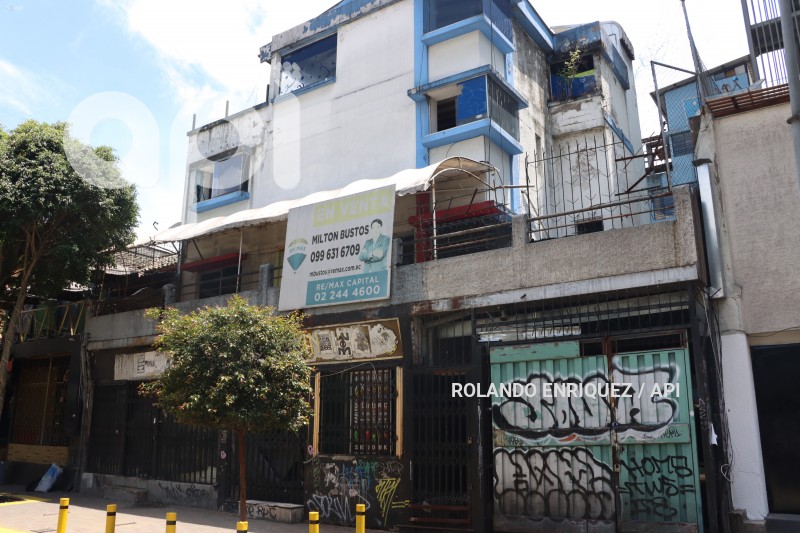 PLAZA- FOCH-LOCALES-ABANDONADOS