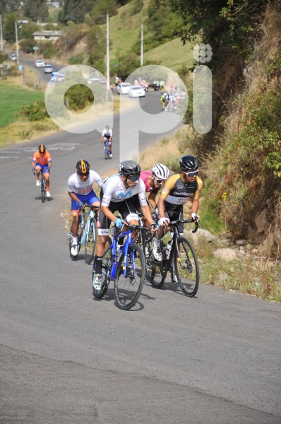 VUELTA-CICLISTICA-CAYAMBE-COTACACHI