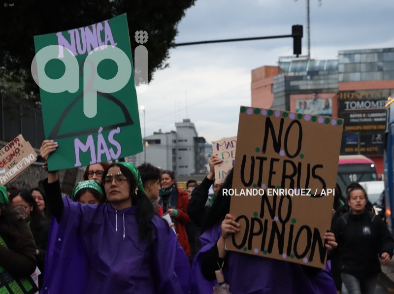 MARCHA-FEMINISTA-LEGALIZACION-ABORTO