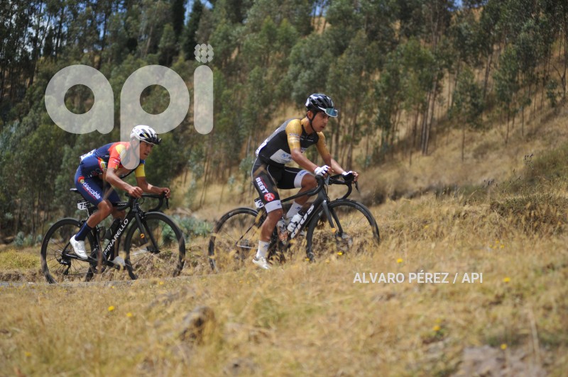 VUELTA-CICLISTICA-CAYAMBE-COTACACHI