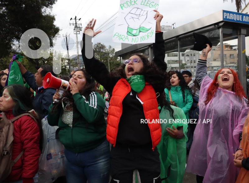 MARCHA-FEMINISTA-LEGALIZACION-ABORTO