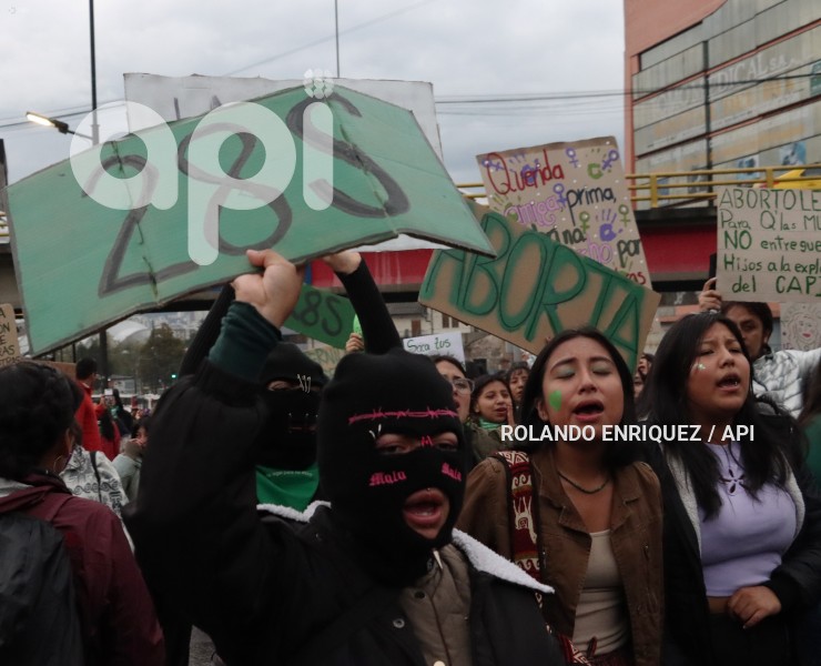 MARCHA-FEMINISTA-LEGALIZACION-ABORTO