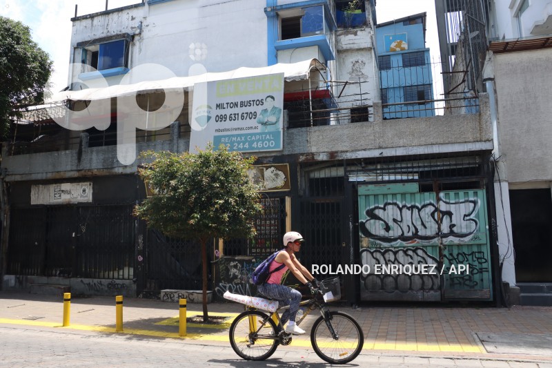 PLAZA- FOCH-LOCALES-ABANDONADOS