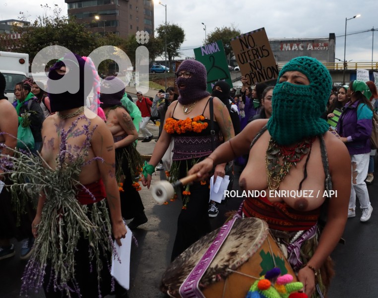 MARCHA-FEMINISTA-LEGALIZACION-ABORTO