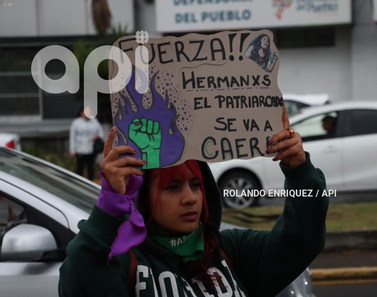 MARCHA-FEMINISTA-LEGALIZACION-ABORTO