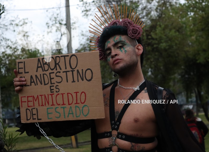 MARCHA-FEMINISTA-LEGALIZACION-ABORTO