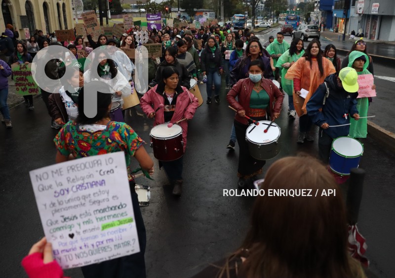 MARCHA-FEMINISTA-LEGALIZACION-ABORTO