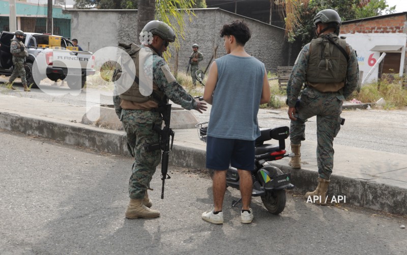 GYE-PATRULLAJE MILITAR EN DURAN