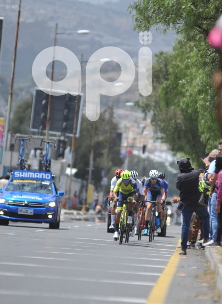 VUELTA-CICLISTICA-MITAD-MUNDO
