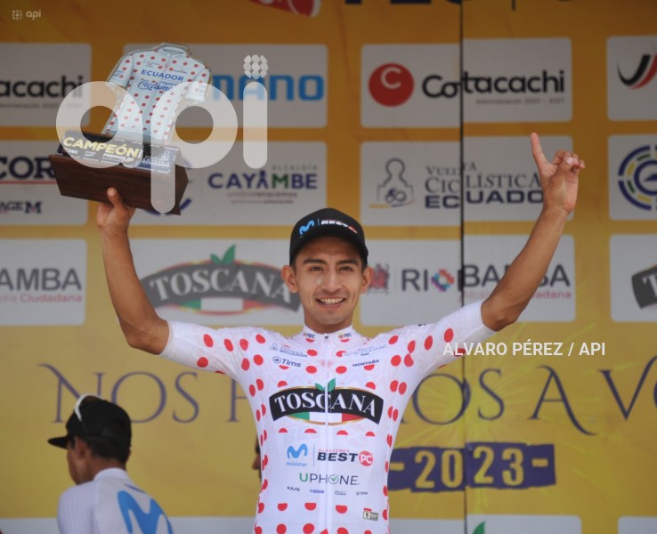 VUELTA-CICLISTICA-MITAD-MUNDO