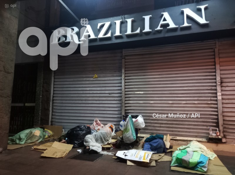 GYE-DORMITORIOS EN LA CALLE