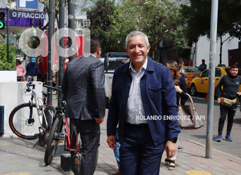 ZURITA-ENTREGA-CELULAR-FISCALIA
