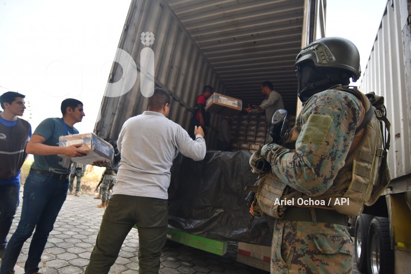 ELECCIONES MONTECRISTI LLEGADA PAQUETES ELECTORALES