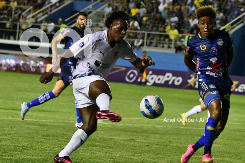 FBL-LIGAPRO-DELFIN-LDU-QUITO