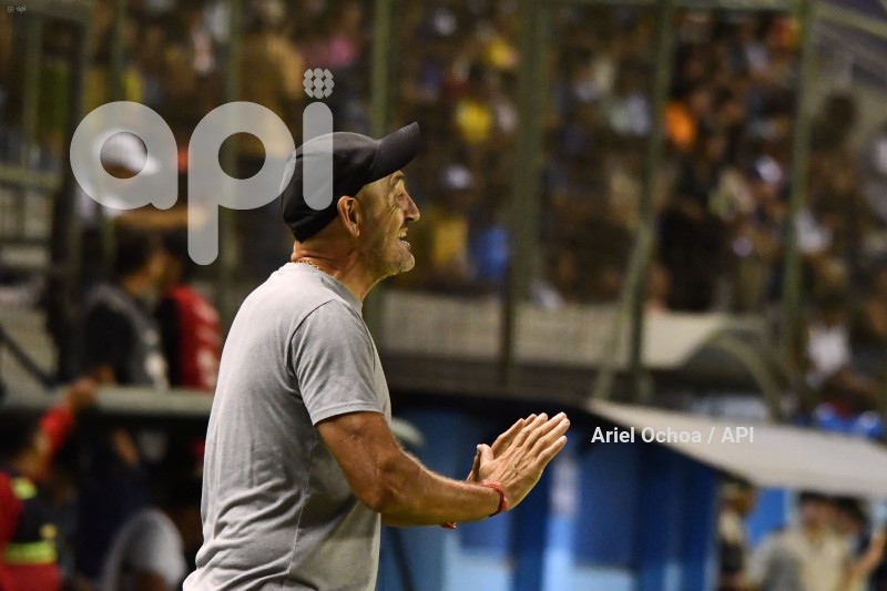 FBL-LIGAPRO-DELFIN-LDU-QUITO