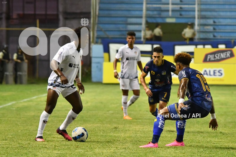 FBL-LIGAPRO-DELFIN-LDU-QUITO