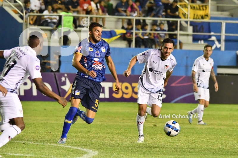 FBL-LIGAPRO-DELFIN-LDU-QUITO