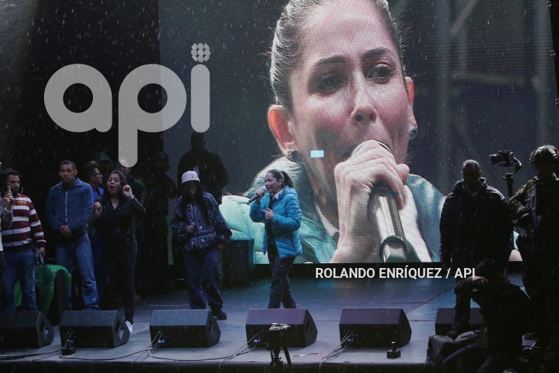 CIERRE-CAMPANA-QUITO-LUISA-GONZALEZ