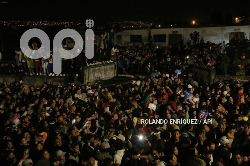 CIERRE-CAMPANA-QUITO-LUISA-GONZALEZ