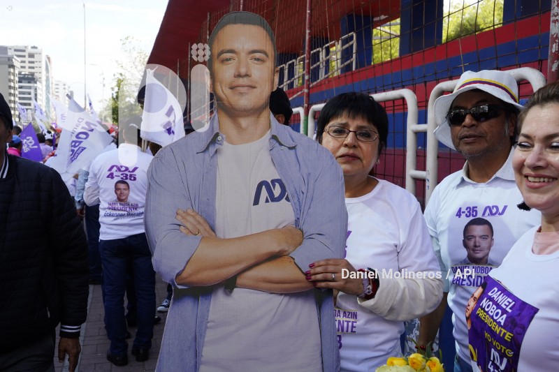 CARAVANA PLANTON DANIEL NOBOA