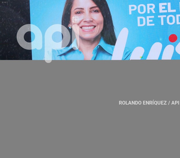 CIERRE-CAMPANA-QUITO-LUISA-GONZALEZ