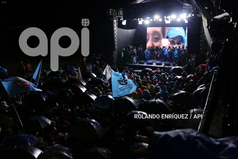 CIERRE-CAMPANA-QUITO-LUISA-GONZALEZ