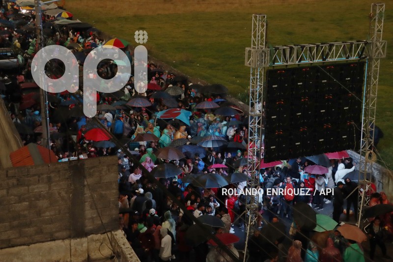CIERRE-CAMPANA-QUITO-LUISA-GONZALEZ