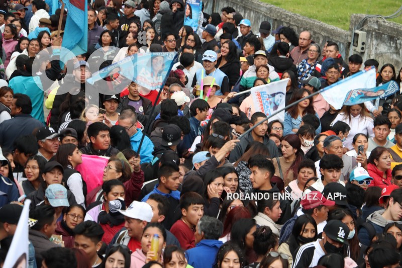 CIERRE-CAMPANA-QUITO-LUISA-GONZALEZ