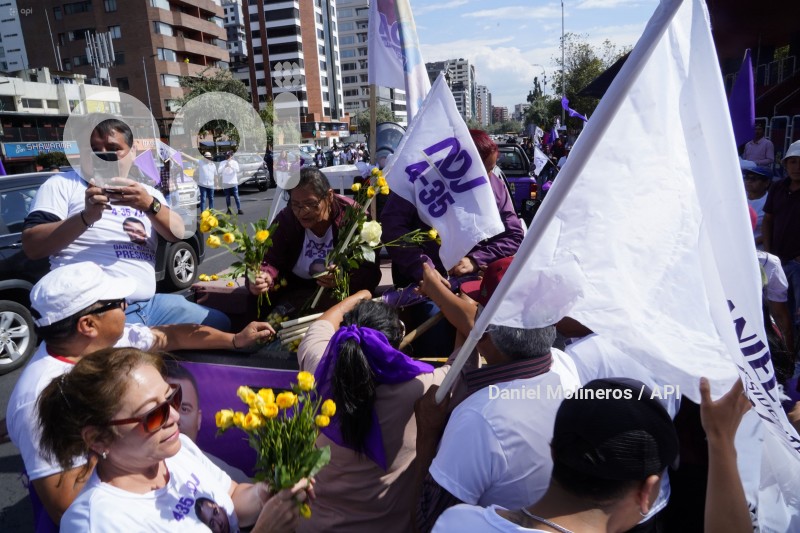 CARAVANA PLANTON DANIEL NOBOA