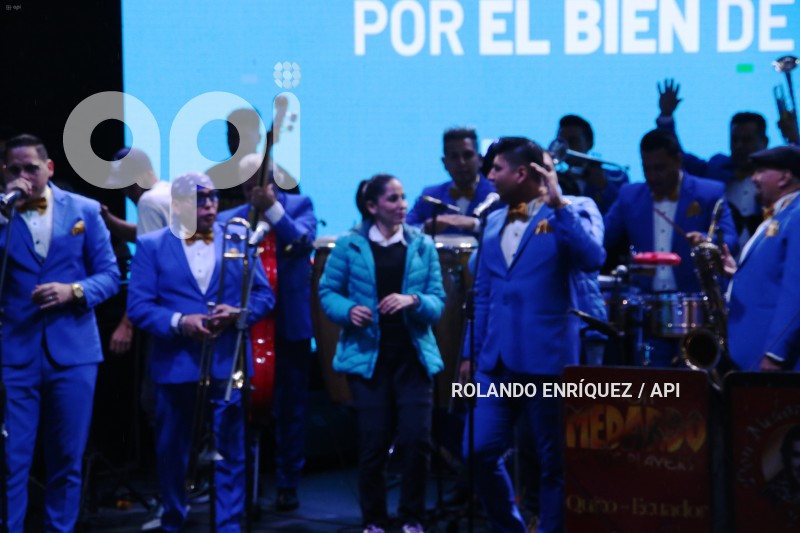 CIERRE-CAMPANA-QUITO-LUISA-GONZALEZ