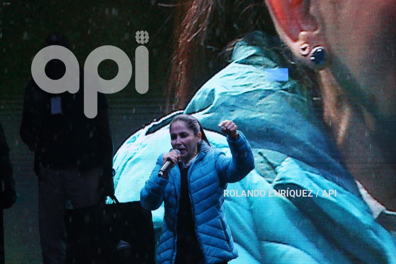 CIERRE-CAMPANA-QUITO-LUISA-GONZALEZ