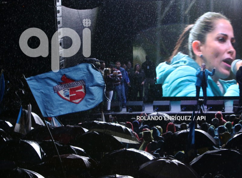 CIERRE-CAMPANA-QUITO-LUISA-GONZALEZ
