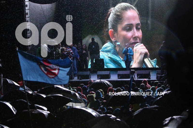CIERRE-CAMPANA-QUITO-LUISA-GONZALEZ