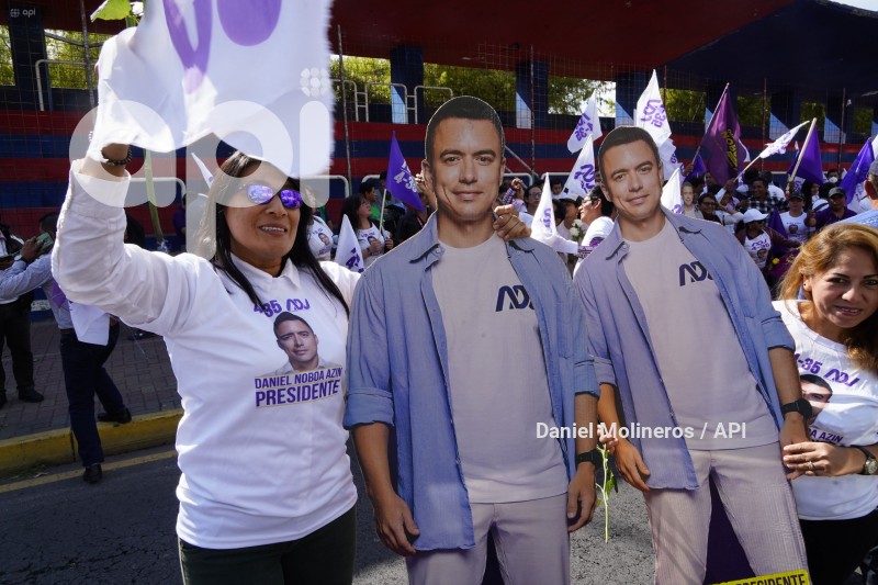 CARAVANA PLANTON DANIEL NOBOA