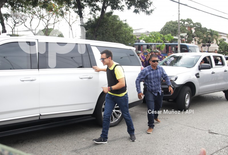 GYE-CARAVANA NOBOA